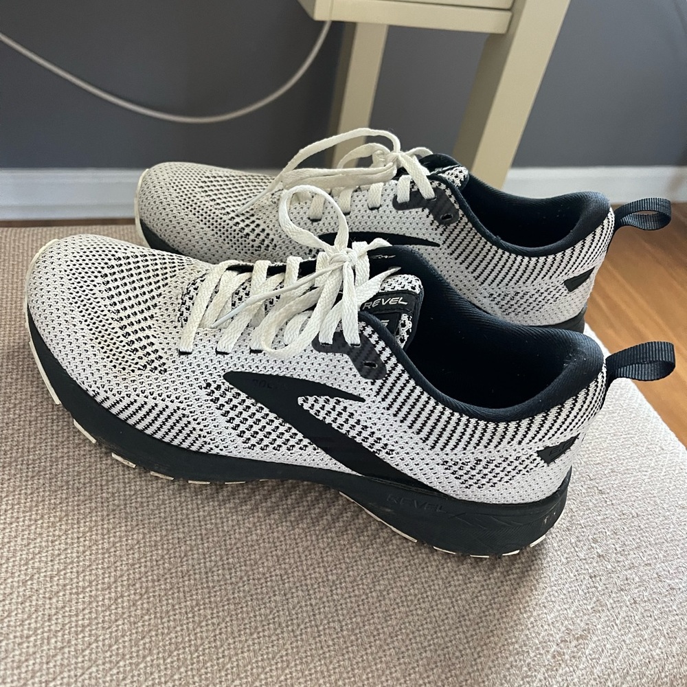 Women’s Brooks Revel 5 Running Shoes